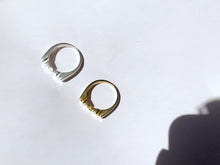 Load image into Gallery viewer, THE MUM RING