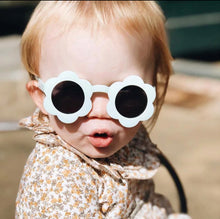 Load image into Gallery viewer, Kids flower sunglasses- white